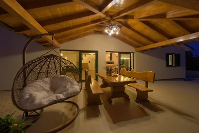 Schöne Villa Green Pearl mit Pool