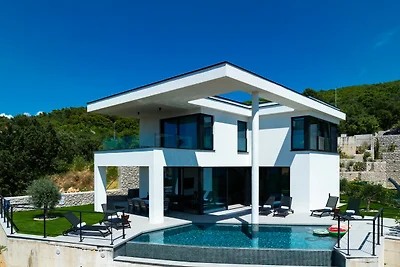 Luxury Villa 45 – Exklusive Ferienvilla mit Meerblick