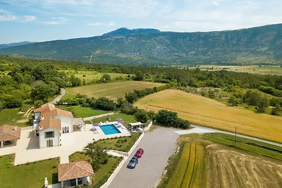 Villa Roti – ein verstecktes Juwel in Istrien mit privatem Pool und Sauna
