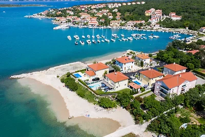 Strand Villa Claudia mit Pool