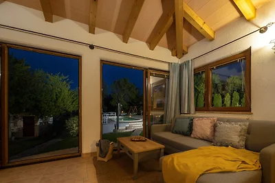 Villa Vinci mit Pool & Spielplatz