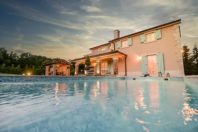 Charmante Villa Beleca mit privatem Pool