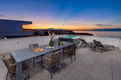 Luxus Penthouse Fewo mit Whirlpool