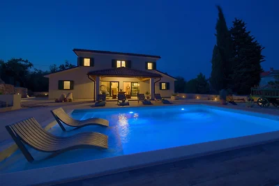 Schöne Villa Green Pearl mit Pool