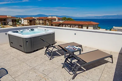 Luxus Penthouse Fewo mit Whirlpool