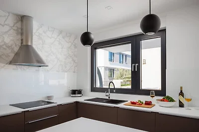 Premium Apartment mit privatem Pool