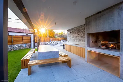 Villa Primus con piscina e jacuzzi