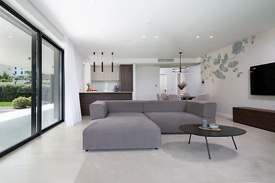 Azimut Premium Apartment mit Pool