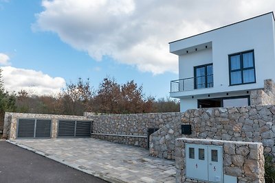 Villa Sila mit beheiztem Pool