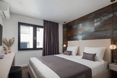 Premium Apartment mit privatem Pool