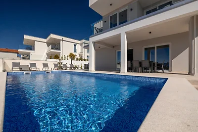 Villa Neoma – Ruhiger Rückzugsort am Meer mit beheiztem Pool