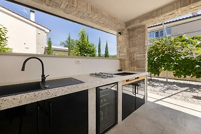 Villa Divina – Küstenvilla mit beheiztem Pool und Ladestation für Elektrofahrzeuge