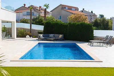 Villa Sia mit beheiztem Pool