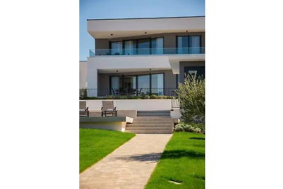 Villa C Malinska am Meer mit Pool