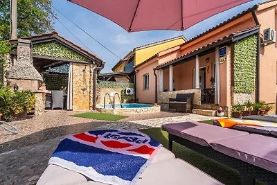 Ferienhaus Ana mit Pool und Jacuzzi