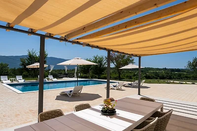 Villa Roti – ein verstecktes Juwel in Istrien mit privatem Pool und Sauna