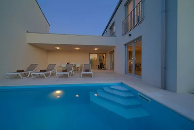 Villa Terra mit beheiztem Pool