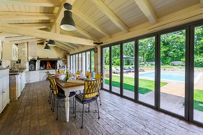 Villa Lipa mit beheiztem Pool, Sauna und Weinkeller