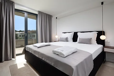 Azimut Premium Fewo mit Jacuzzi