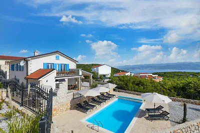 Villa Andrea– Stilvolle Oase mit Pool & Meerblick