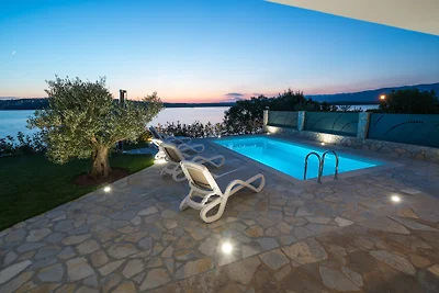 Strand Villa Claudia mit Pool