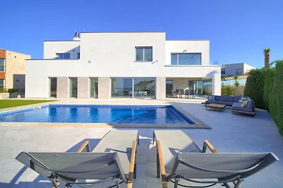 Villa Sia mit beheiztem Pool