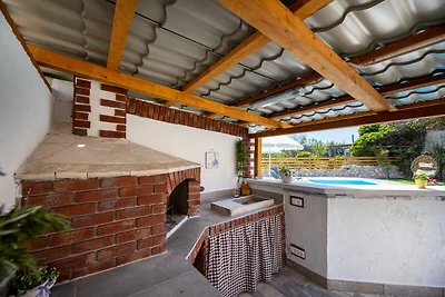 Ferienhaus Meri mit beheiztem Pool
