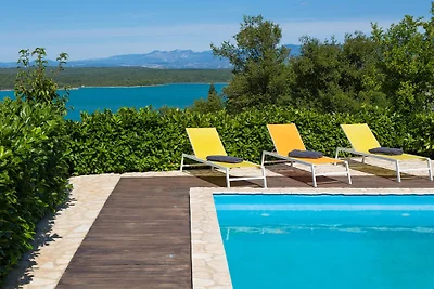 Villa con piscina riscaldata