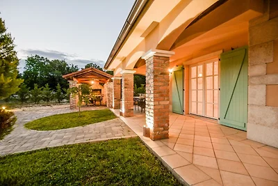 Charmante Villa Beleca mit privatem Pool