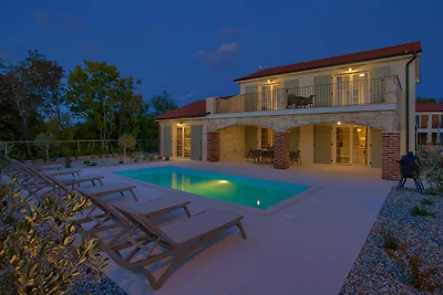 Villa Adria mit beheiztem Pool