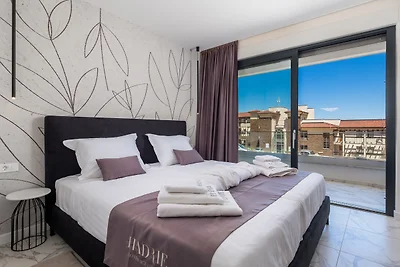 Luxury Apartment mit privatem Pool