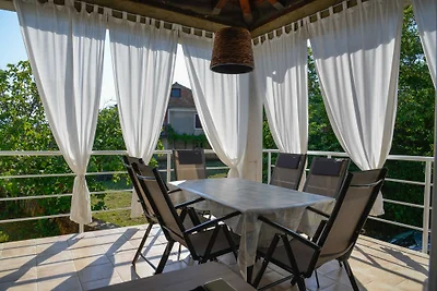 Apartment Oliva mit privatem Pool