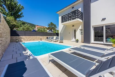 Villa Soleil am Meer mit Pool