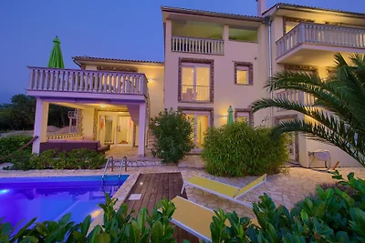 Villa con piscina riscaldata