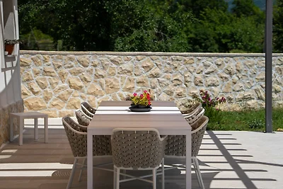 Villa Roti – ein verstecktes Juwel in Istrien mit privatem Pool und Sauna