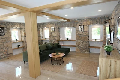 Villa Kristina mit Pool