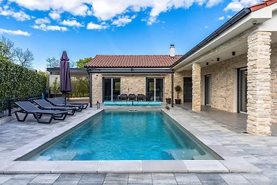 Villa Larra con piscina e jacuzzi
