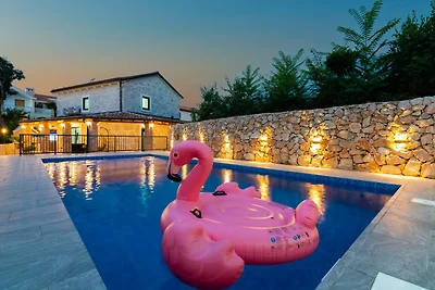 Charmante Villa Old Stone mit Pool