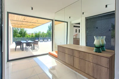 Casa Forma con piscina