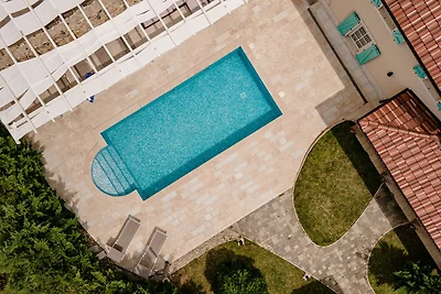 Charmante Villa Evita mit privatem Pool