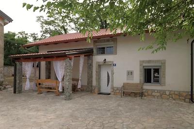 Incantevole Villa Neval con piscina