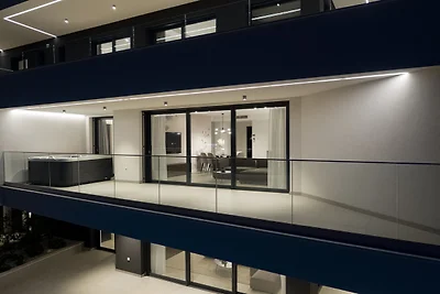 Azimut Premium Fewo mit Jacuzzi