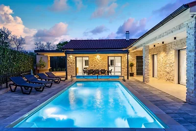 Villa Larra con piscina e jacuzzi