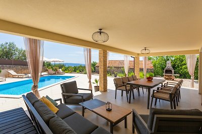 Villa Loni mit Pool und Meerblick