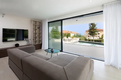 Azimut Superior Apartment mit Pool