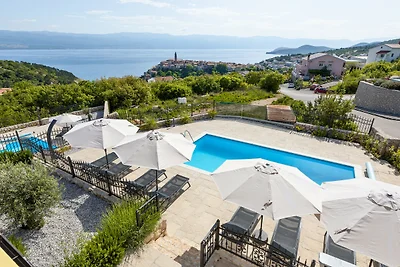 Villa Maia – Stilvolle Oase mit Pool & Meerblick