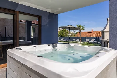 Villa Azur mit Pool & Whirlpool