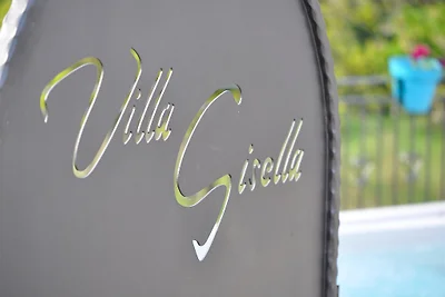 Villa Gisella mit beheiztem Pool
