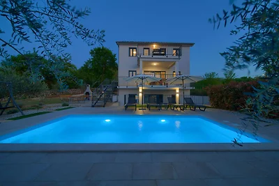 Villa Vista mit Pool und Meerblick