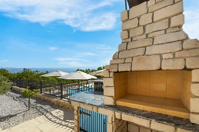 Villa Andrea– Stilvolle Oase mit Pool & Meerblick